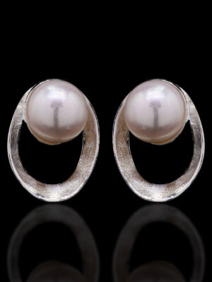 Silver pearl earrings